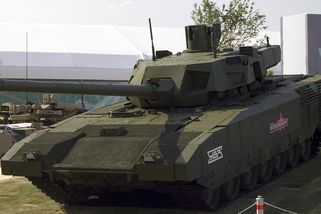 T-14 Armata definitivně skončila. Rusko místo ní obnovilo výrobu 50 let starého tanku