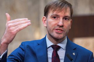 „Závažná zjištění.“ Kvůli defibrilátorům poslal Vojtěch do Olomouce policii - Seznam Zprávy