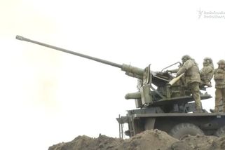 Spustí pokřik a útočí na nás. Ukrajinci popisují ruskou taktiku u Bachmutu - Seznam Zprávy