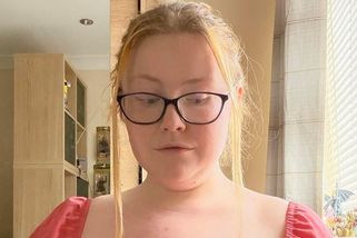 Díky léku na hubnutí se zbavila desítek kilogramů. Pak jí ale začalo nekontrolovaně růst poprsí