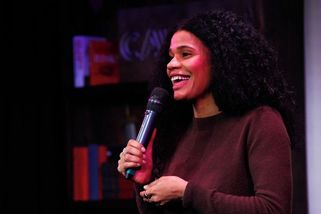 Český lev 2026 a Bianca Cristovao: Táhla, táhla... ale neutáhla. Gala není americký stand-up - Médium.cz