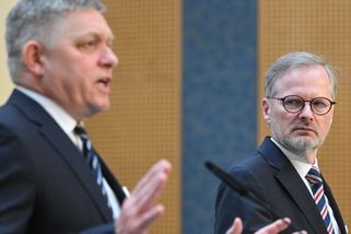 Fiala ostře kritizuje Fica kvůli hrozbám Ukrajině: Jako by mu to poradili přímo v Moskvě
