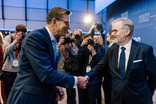 Dvanáct let Fialy skončilo, na trůn usedá Kupka. ODS chce zvednout 5K