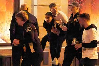 VIDEO: Divoká oslava českých fotbalistů pod rouškou noci!