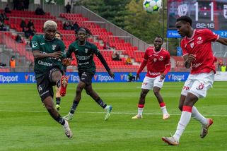 Slavia dokončuje další nákupy. Přijde hvězdný Nigérijec i talentované křídlo - Médium.cz