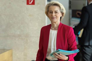 EU Ukrajině poskytne půjčku 90 miliard eur tak či onak, řekla šéfka EK - Novinky