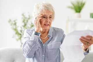 Zůstala jsem doma s třemi dětmi, aby mohl manžel pracovat. Dnes mám nižší důchod než lidé bez rodiny - Médium.cz