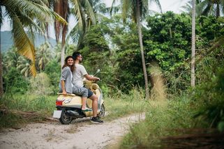 Výlet na Bali nebo káva za 150 korun? Klidně, na vlastní bydlení si stejně nenašetřím