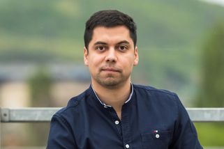 Romský lékař Jakub Jarý: Cesta k lepšímu životu vede přes vzdělání a práci, žádné zkratky nepomohou - Médium.cz