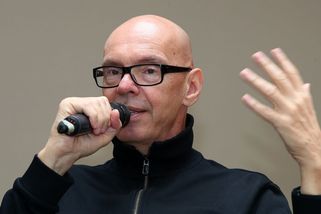 Hvězda J.A.R. kandiduje za Motoristy: Co na to Roman Holý?