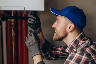 Řemeslník po mně chtěl za hodinu práce moji týdenní výplatu. S úsměvem jsem ho odmítla - Médium.cz