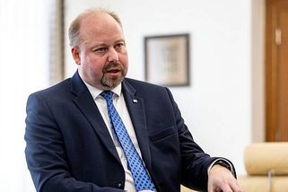 Soudci a státní zástupci by měli za své chyby platit, říká ministr Jeroným Tejc