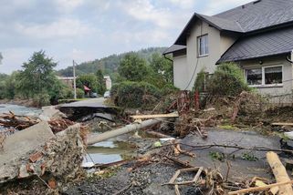 Buďte připravení na krizi. Ministerstvo rozesílá příručky, jak se chovat při katastrofě - Novinky