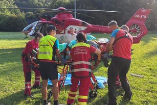 Z Pusteven sjížděl muž na koloběžce, havaroval a těžce se zranil