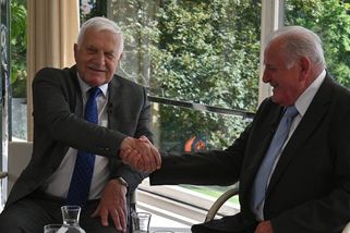 Klaus: Být v EU, tak po sobě Češi a Slováci stříleli - Novinky