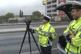 Policisté dnes měří rychlost na stovkách úseků českých silnic - Novinky
