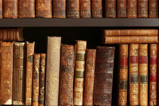 Nemáte na poličce tuhle starou knížku? Sběratelé za ni dávají desítky tisíc