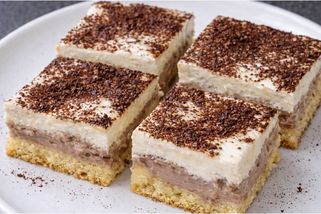 Pudinkový koláč se zakysanou smetanou s názvem čokoládový sen