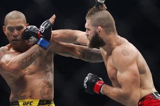 Diskuze: Ankalaev má smůlu. Alex Pereira ukázal kvůli obhajobě titulu na Jiřího Procházku