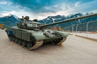 Češi jsou vzteky bez sebe. „ČR dala na pomoc Ukrajině 91,3 miliard korun,“ upřesnil Fiala s tím, že na tom vydělala