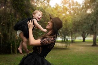 Budete rodit, a basta! Ženy to ale vidí jinak - Médium.cz