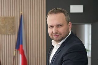 O důchodu s ministrem: Práce při invalidním důchodu, nepřetržitá péče a valorizace minimálního důchodu