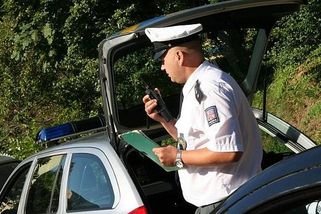 V Ústí srazil náklaďák cyklistu na přechodu pro chodce. Skončil v nemocnici