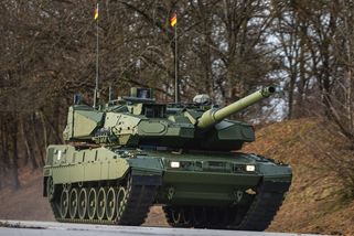 Tank pro Armádu ČR: Leopard 2 A8 oficiálně představen