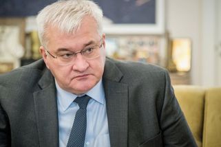 Zadrželi nám zaměstnance banky s miliony a zlatem. Státní terorismus, opřel se Kyjev do Maďarska - Novinky