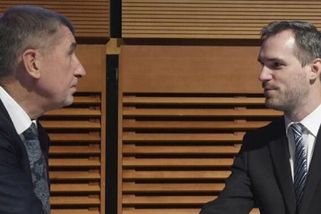 Fakt potřebuje urgentně psychiatra, pustil se Babiš do Hřiba. Šéf Pirátů kontroval tím, že premiér ve volných chvílích mluví s kohoutem