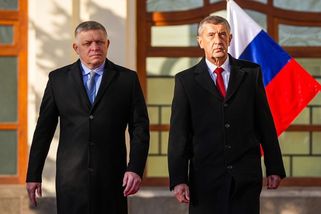 Detaily tajné schůzky Babiše a Fica na zámku: Absence darů a překvapivé menu