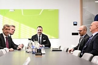 Snížení ceny emisních povolenek je nutností, uvedl ministr Červený v Bruselu