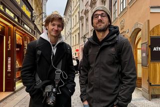 Kluci z Prahy: Šmejdi nás žalují, ale obličeje jim rozmazávat nebudeme