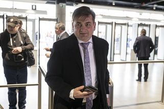 Malá náplast pro Červíčka. Po prohře v krajských volbách zůstává v Senátu - Novinky