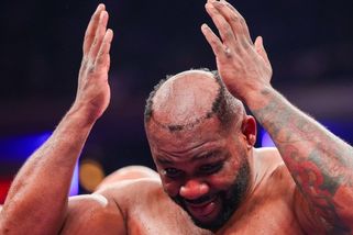 Nečekaná podívaná v ringu: Boxer jediným úderem skalpoval svého soupeře