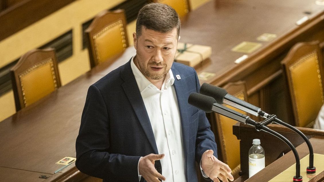 Okamura mluvil ve Sněmovně téměř 11 hodin, pokořil rekord - Seznam Zprávy