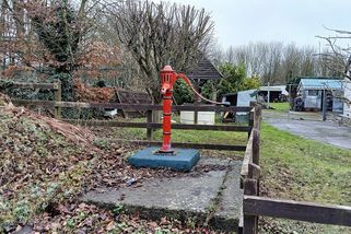 Poznatsvět | Kvůli nařízením EU se už nesmí pálit listí. Přísná pravidla platí i pro studny a domácí zabíjačky