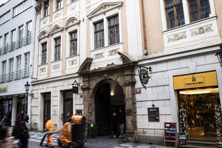 ČNB sebrala licenci kampeličce, ve které měl Fiala milion - Seznam Zprávy