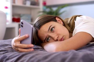 Generace Z čelí rané krizi středního věku. Viník nikoho nepřekvapí - Novinky