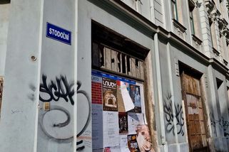 Je to tu už pro ostudu. Ikonická ulice Stodolní zpustla - Novinky
