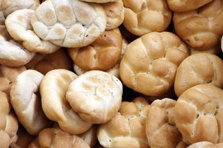 prahain.cz/jidlo/scena-ditko-v-lidlu-si-dovolilo-snist-dva-loupaky-pred-zaplacenim-25241.html