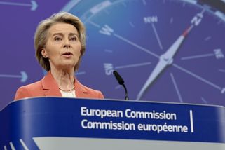 Rumunský europoslanec sehnal podpisy pro vyslovení nedůvěry von der Leyenové - Seznam Zprávy