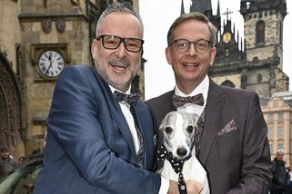 Svatba Aleše Cibulky a českého Leonarda DiCapria. Ženiši se postarali o jedno prvenství. Víme, kam pojedou na líbánky!