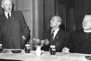 Komunistický kněz Plojhar. Více než Boha měl rád vodku, holky a KSČ - Médium.cz