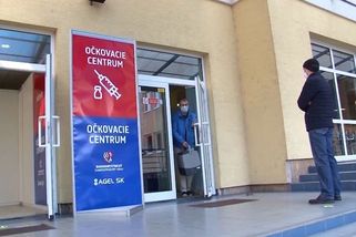 Antirouškař útočící na policisty je ve vážném stavu s covidem - Novinky