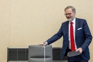 Fiala: Musíme připravit ochranu před záplavou levného zboží z Číny - Novinky