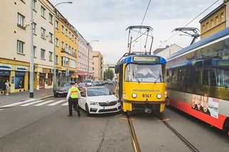 „Ukrajinská tramvaj“ měla v Praze hned první den nehodu - Novinky