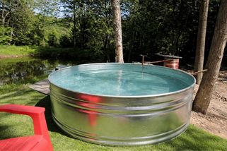 Vyrobil si domácí ohřívač vody do bazénu a neplatí tak za provoz. Teplota vody stoupla z 18 °C na 35 °C