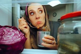 Z načatých konzerv v ledničce hygienikům ježí vlasy. Proč to nikdy nedělat?