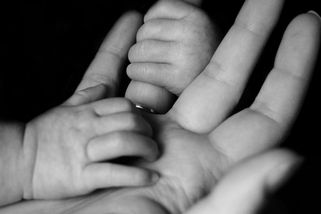 Matky na rodičovské jsou syndromem vyhoření ohrožené více než dřív - Médium.cz